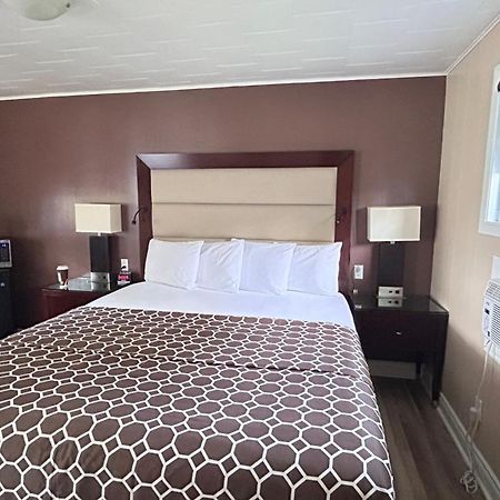 Rogers Motel Smiths Falls Exterior foto
